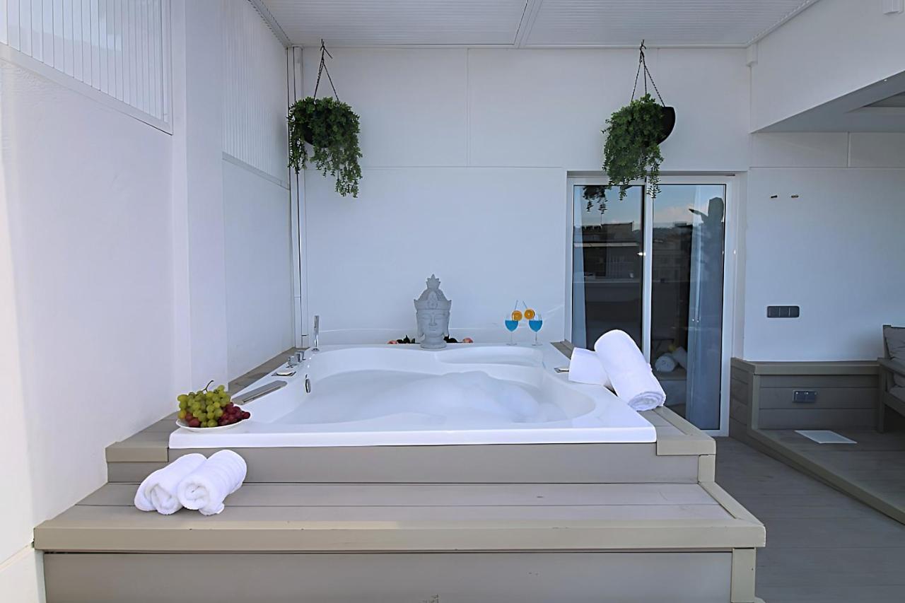 Incredible Penthouse With Jacuzzi In The Center, Unique In The Area Barcelona Exterior foto